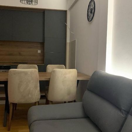 Apartmani Jedro Rafailovici Exteriör bild