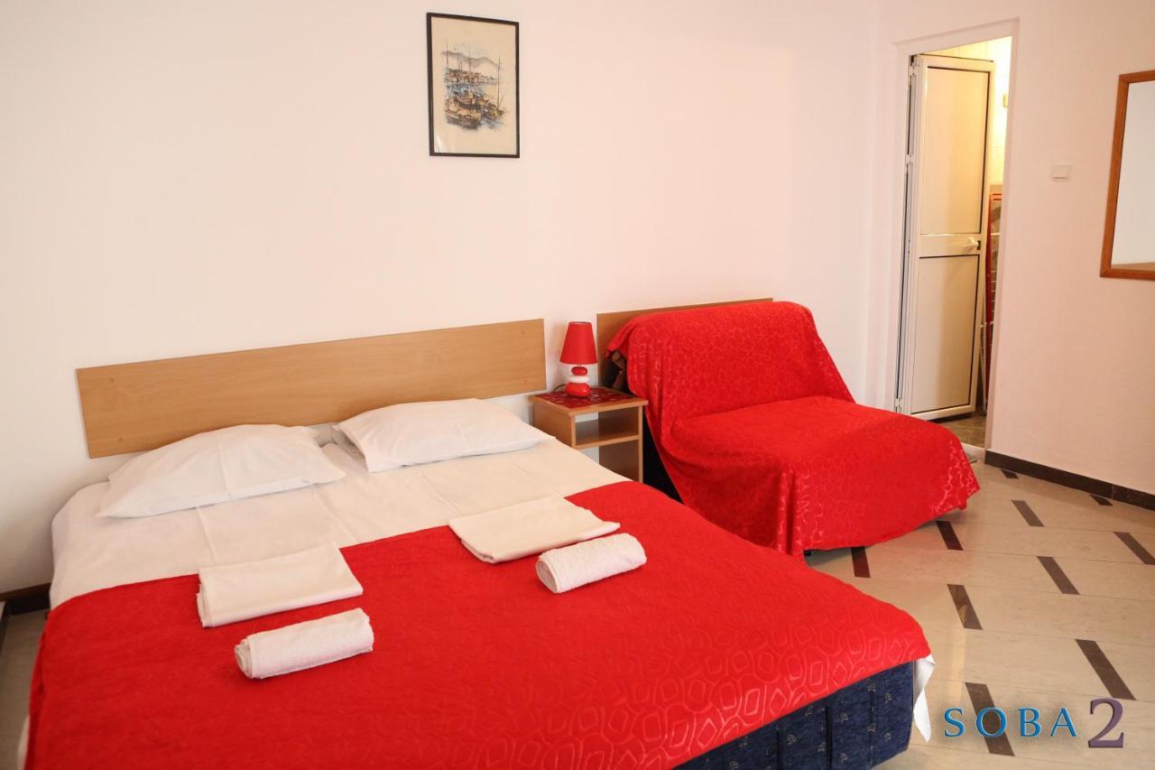Apartmani Jedro Rafailovici Exteriör bild