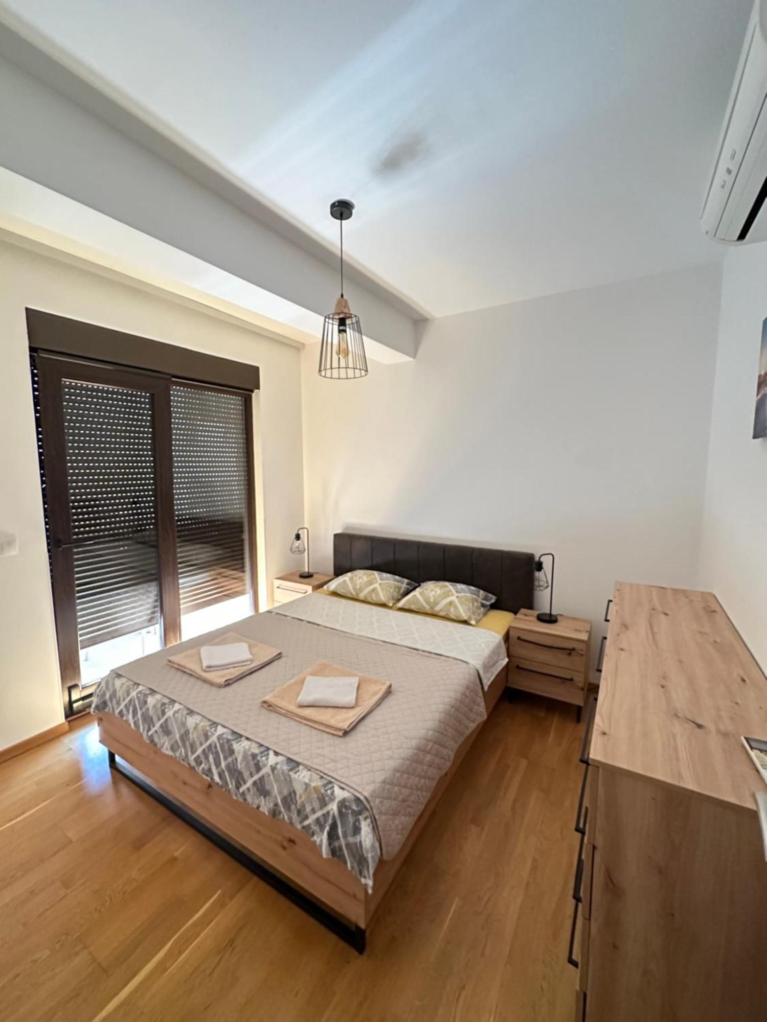 Apartmani Jedro Rafailovici Exteriör bild