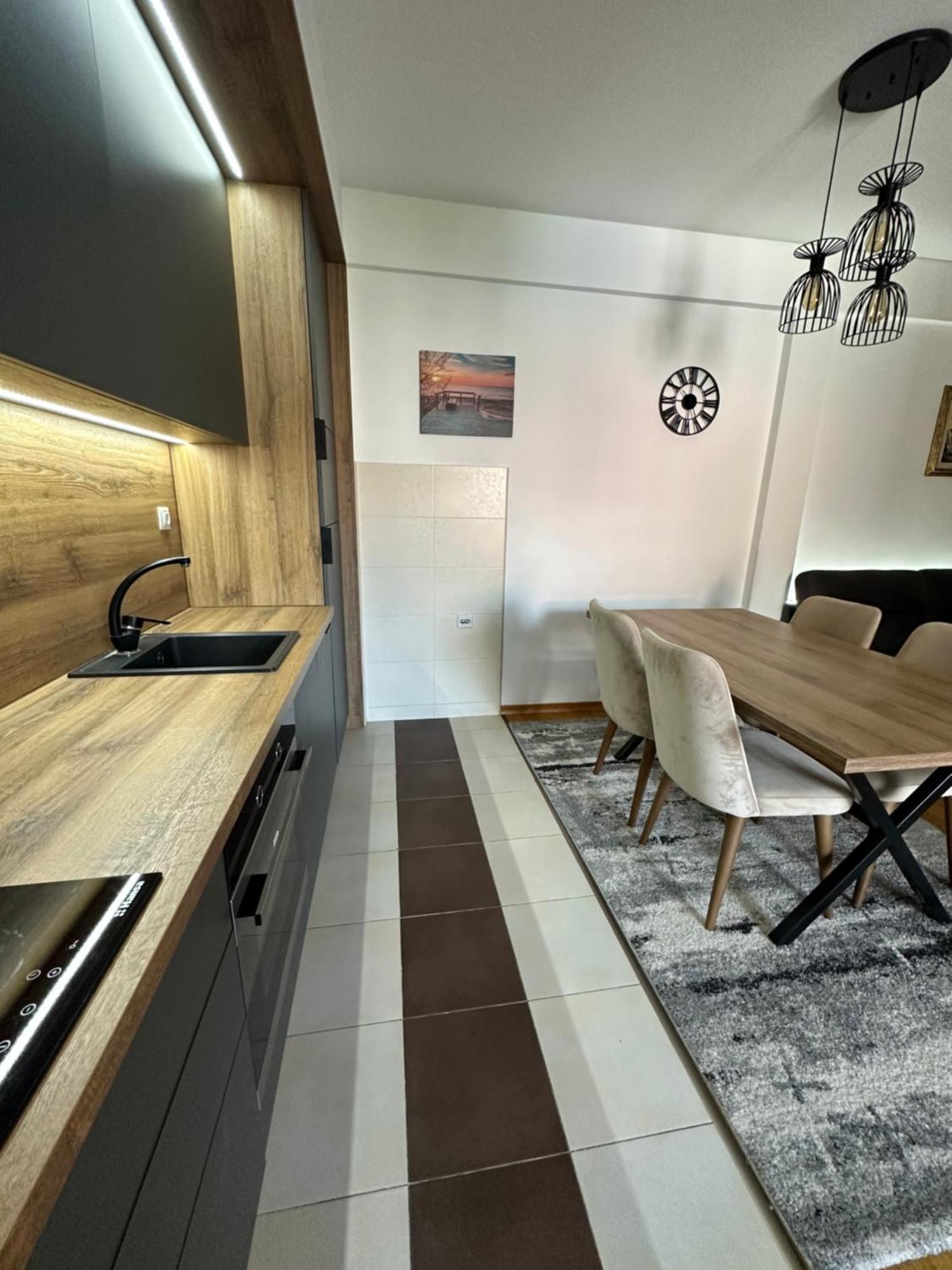 Apartmani Jedro Rafailovici Exteriör bild